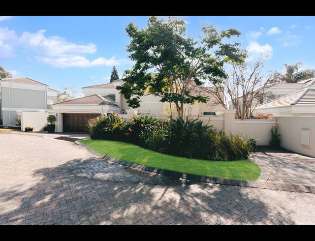 4 BEDROOM HOUSE FOR SALE IN LONEHILL
